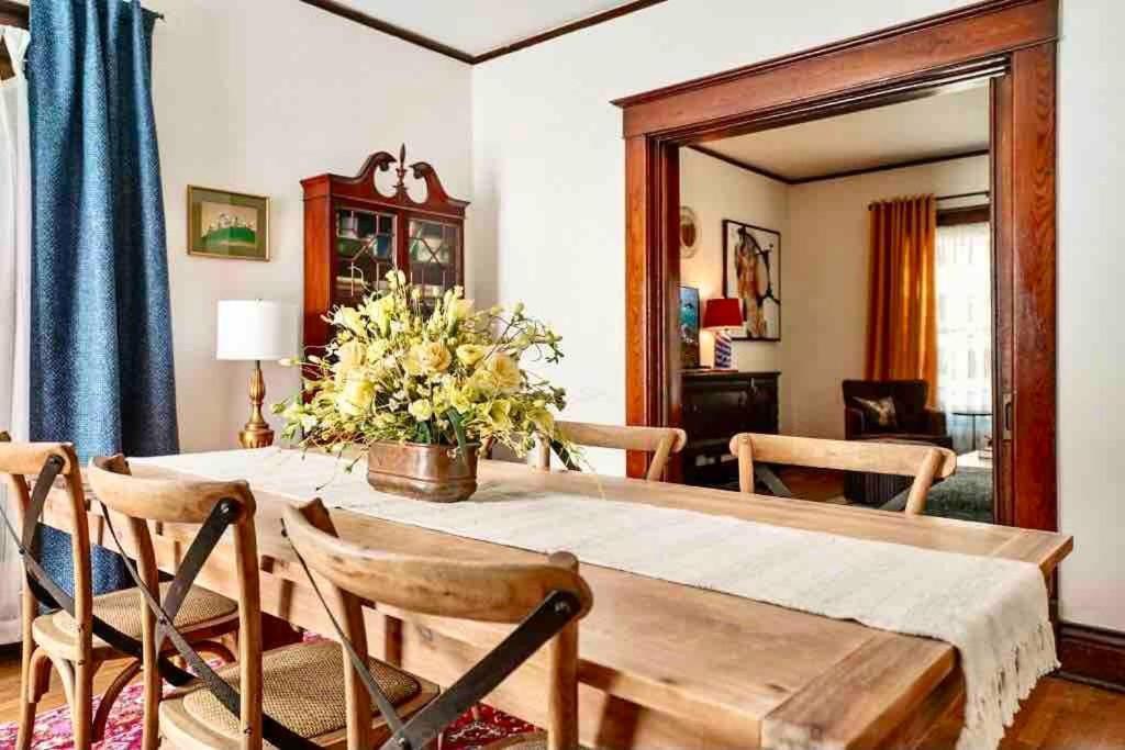 Highlands 3 Bedroom - Walk To Bars, Resturants
