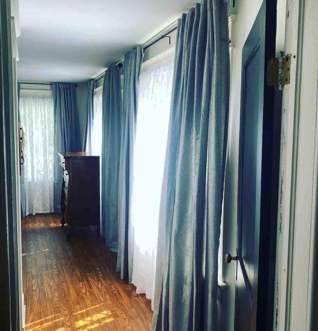 Highlands 3 Bedroom - Walk To Bars, Resturants * Louisville